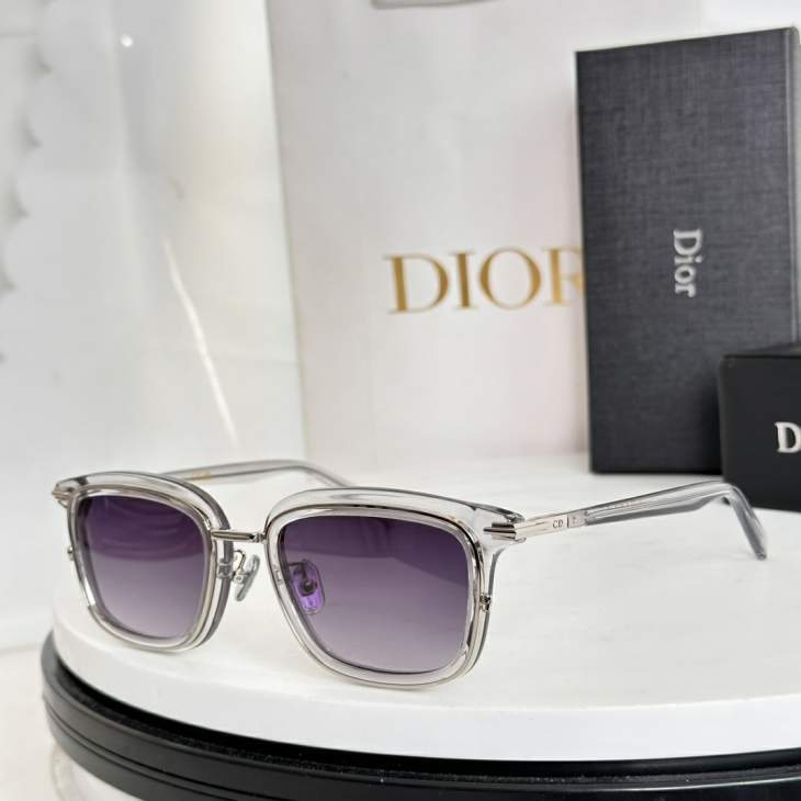 Picture of Dior Sunglasses _SKUfw77644419fw